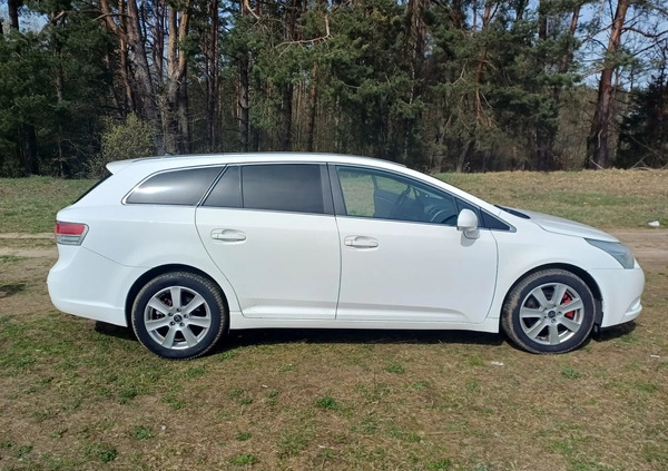 Toyota Avensis cena 25900 przebieg: 226000, rok produkcji 2011 z Olsztyn małe 56